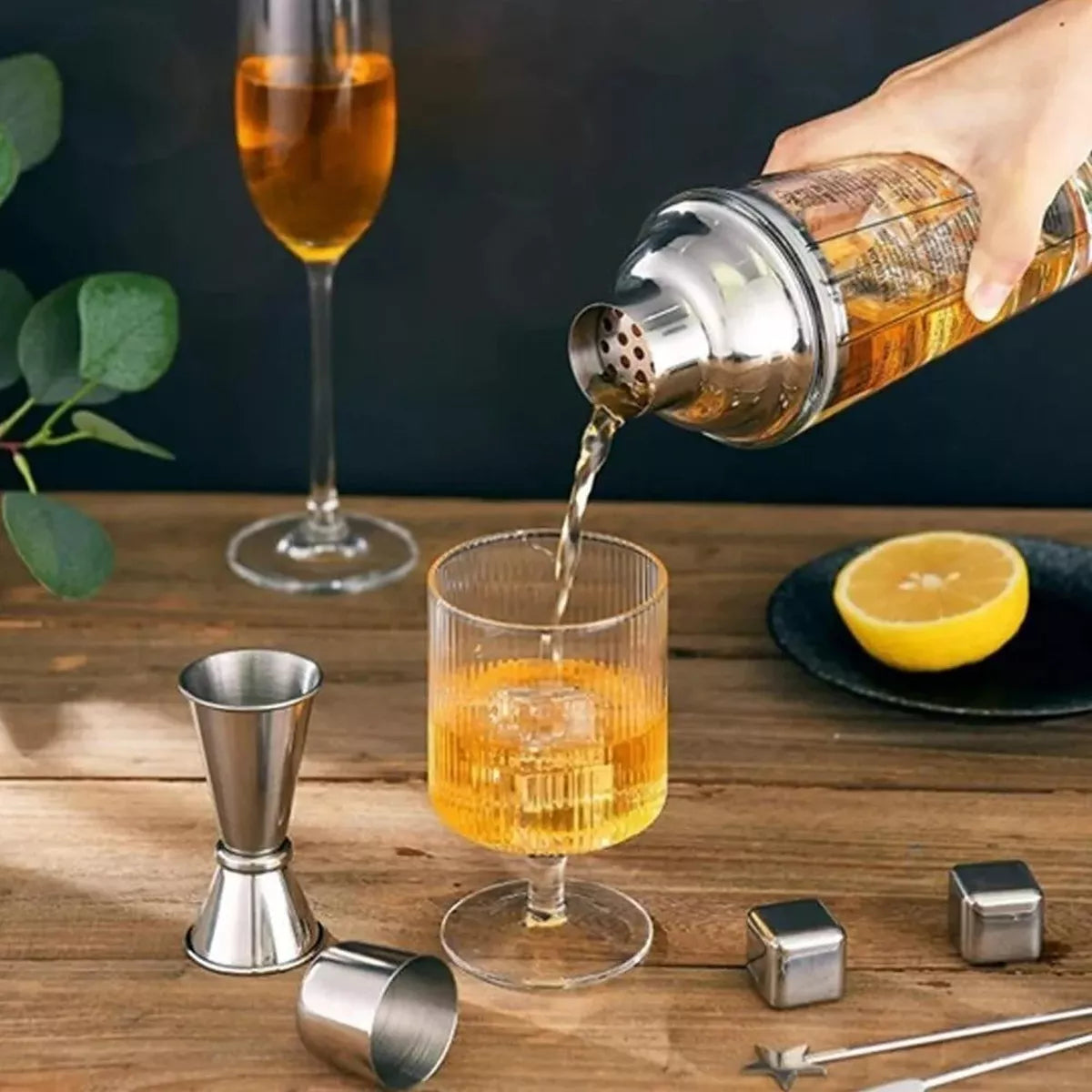 Coctelera de Cristal con Recetas para Cócteles - 450 ml y Tapa de Acero para Aficionados y Profesionales